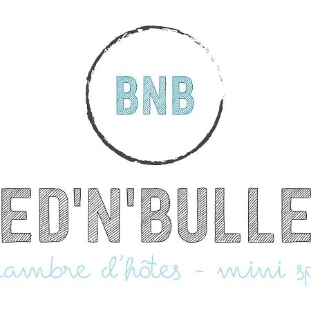 디넝 Bed'N'Bulles - Wellness Privatif B&B 외부 사진